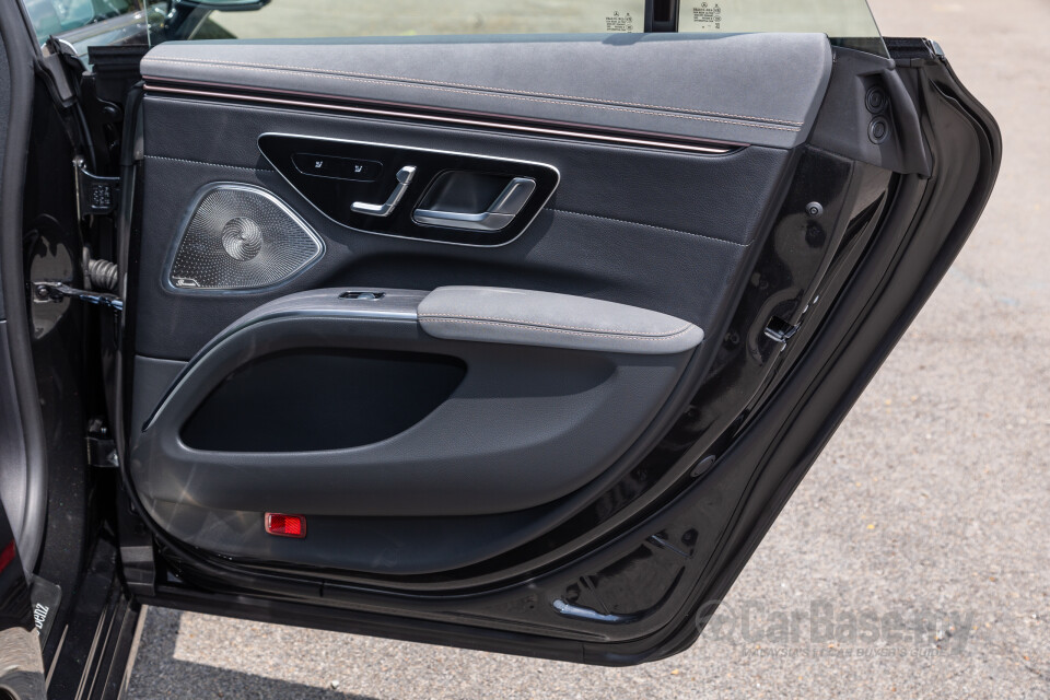 Mercedes-Benz EQS V297 (2022) Interior