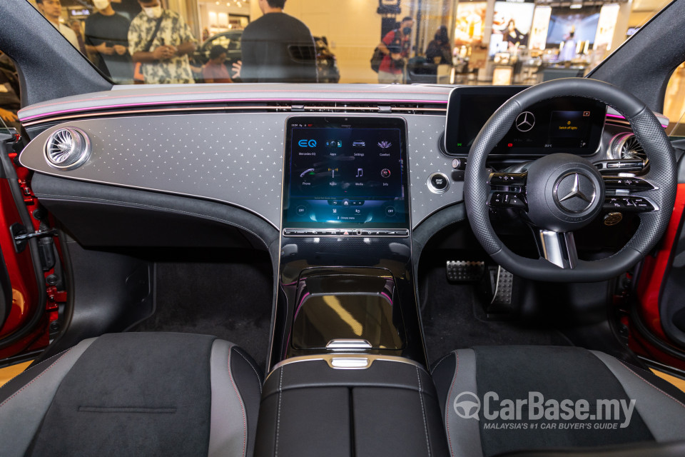 Mercedes-Benz EQE V295 (2022) Interior