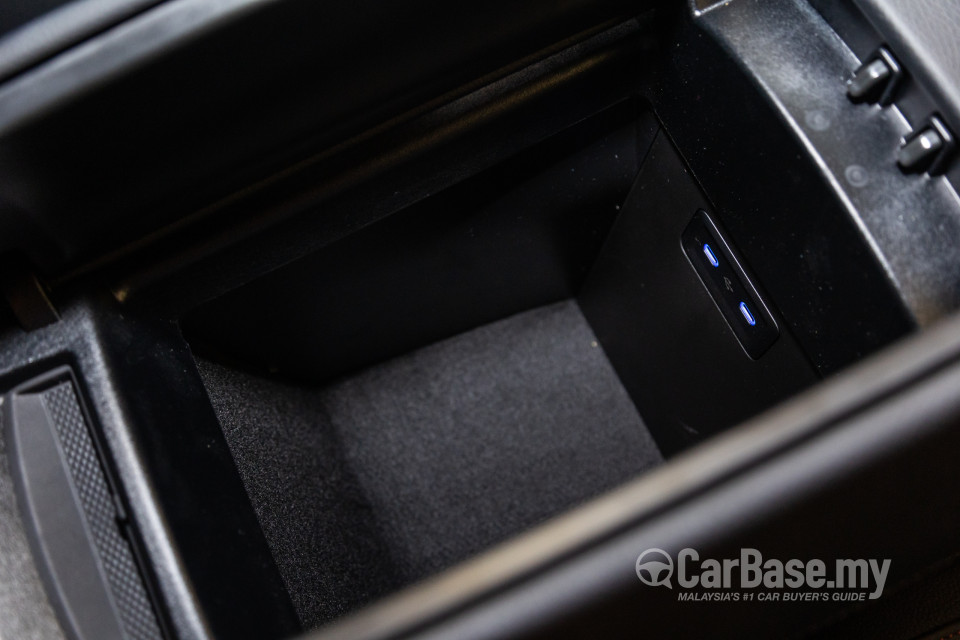 Mercedes-Benz EQE V295 (2022) Interior