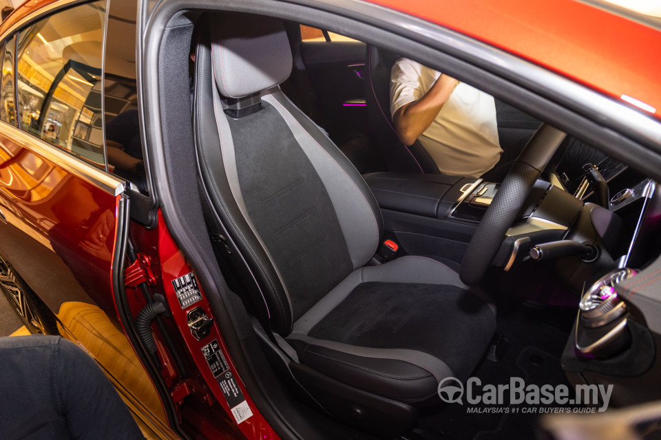 Mercedes-Benz EQE V295 (2022) Interior