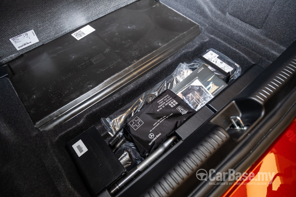 Mercedes-Benz EQE V295 (2022) Interior