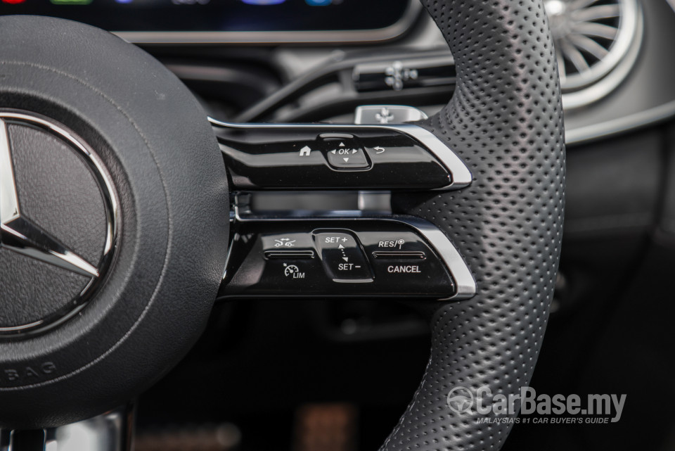 Mercedes-Benz EQE V295 (2022) Interior