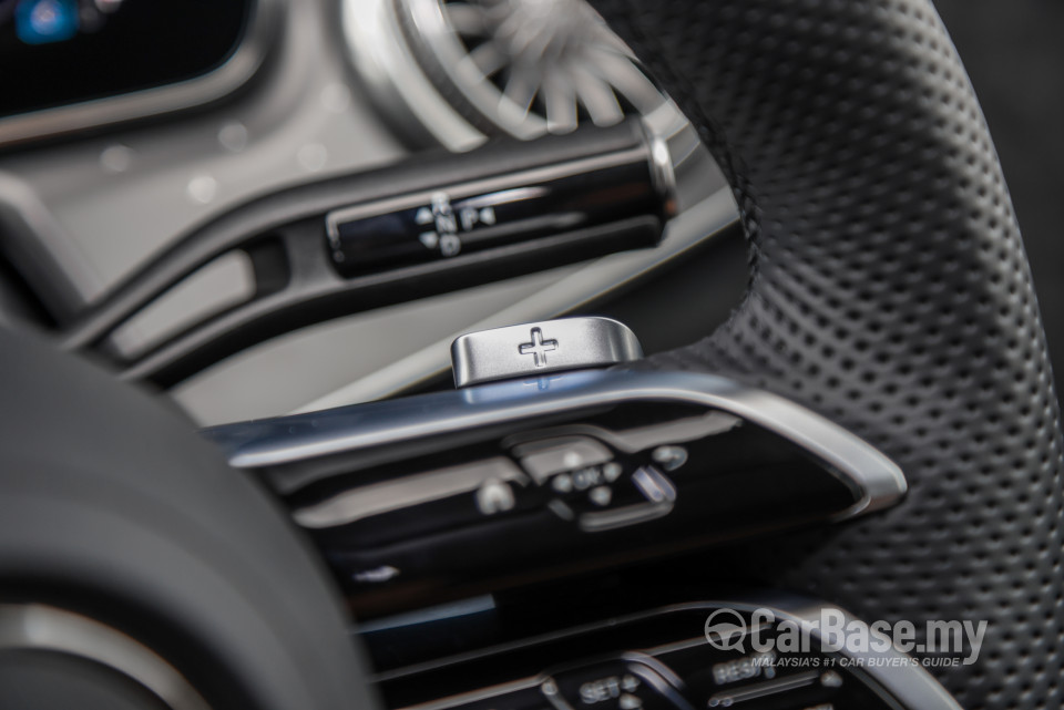 Mercedes-Benz EQE V295 (2022) Interior