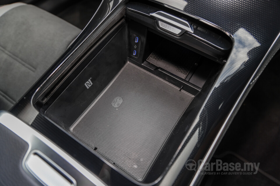 Mercedes-Benz EQE V295 (2022) Interior
