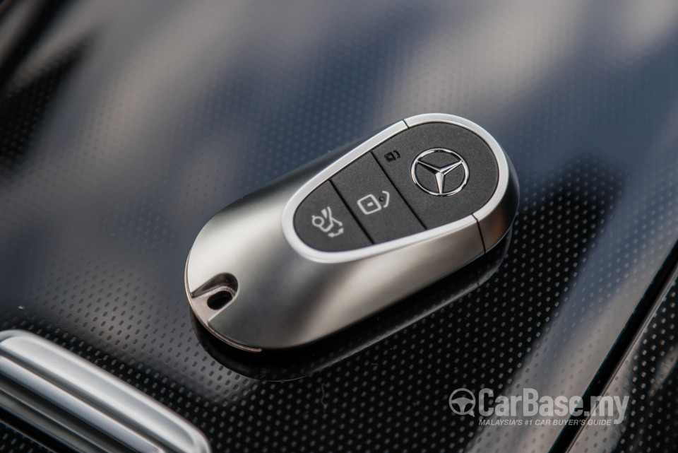Mercedes-Benz EQE V295 (2022) Interior
