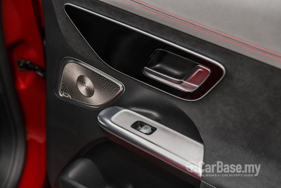 Mercedes-Benz EQE V295 (2022) Interior