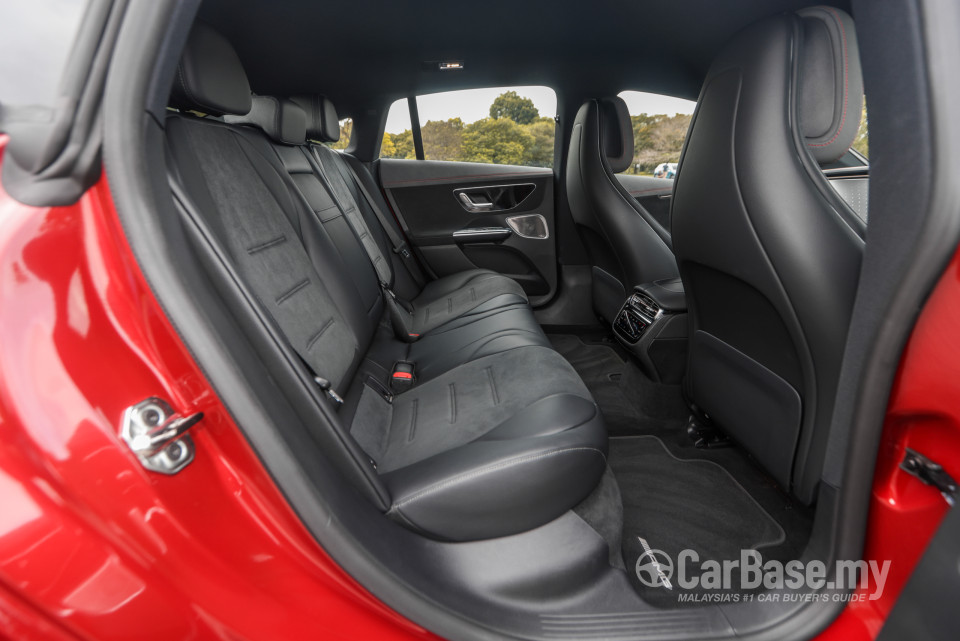 Mercedes-Benz EQE V295 (2022) Interior