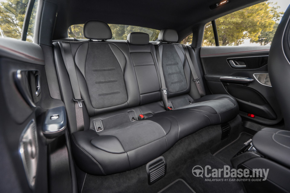 Mercedes-Benz EQE V295 (2022) Interior