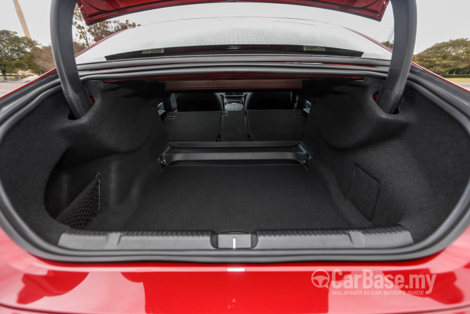 Mercedes-Benz EQE V295 (2022) Interior