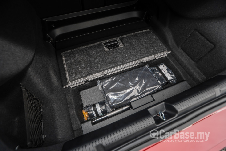 Mercedes-Benz EQE V295 (2022) Interior