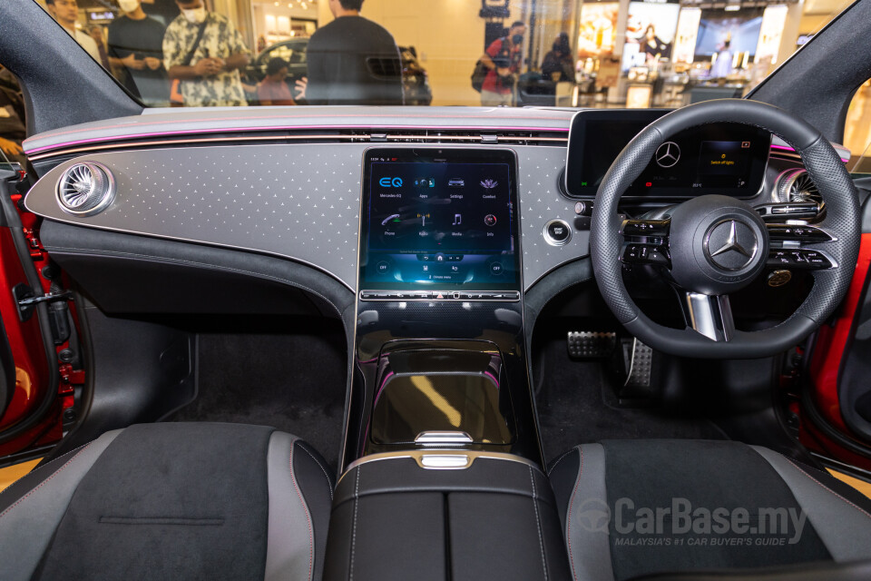 Mercedes-Benz EQE V295 (2022) Interior