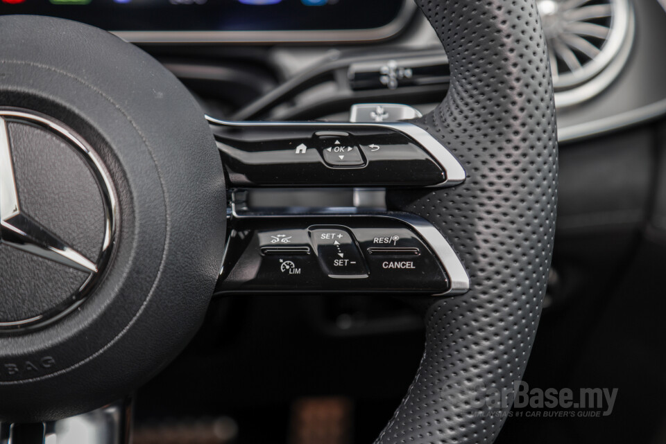 Mercedes-Benz EQE V295 (2022) Interior