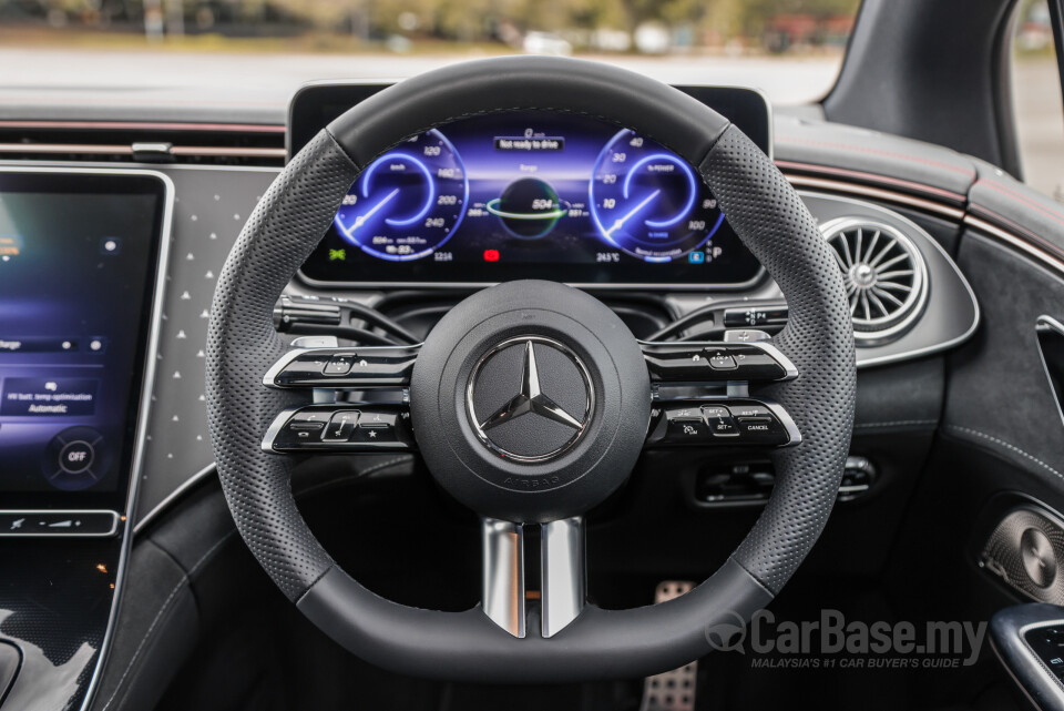 Mercedes-Benz EQE V295 (2022) Interior