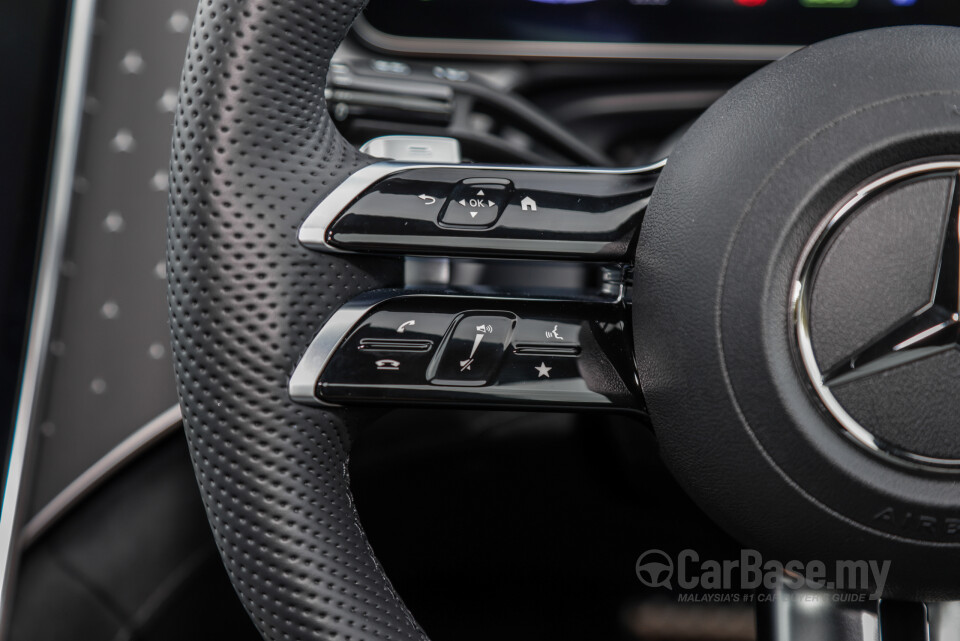 Mercedes-Benz EQE V295 (2022) Interior