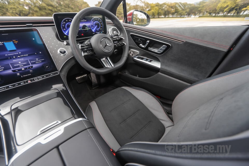 Mercedes-Benz EQE V295 (2022) Interior