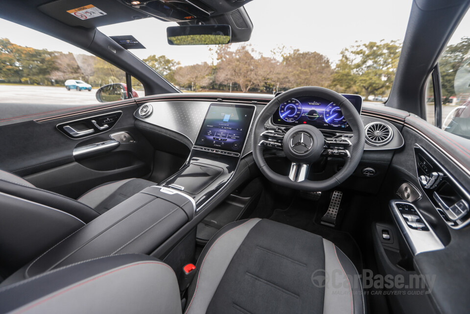 Mercedes-Benz EQE V295 (2022) Interior