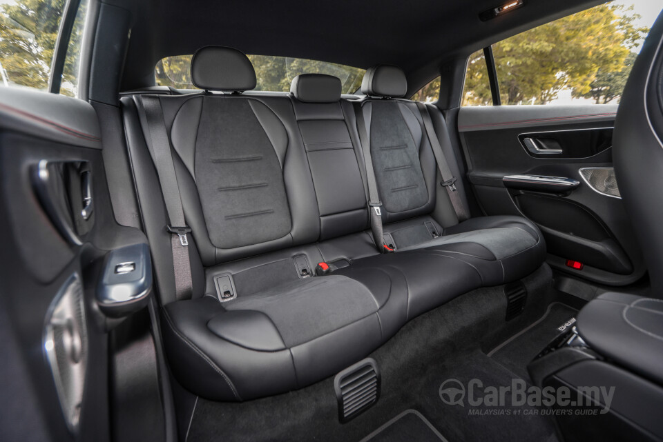 Mercedes-Benz EQE V295 (2022) Interior