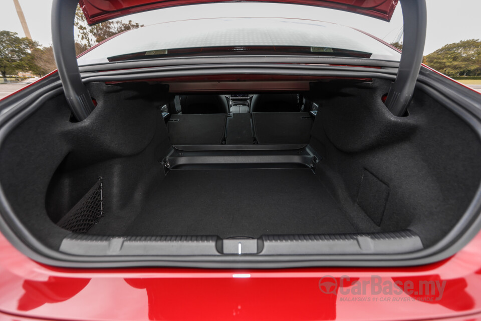 Mercedes-Benz EQE V295 (2022) Interior