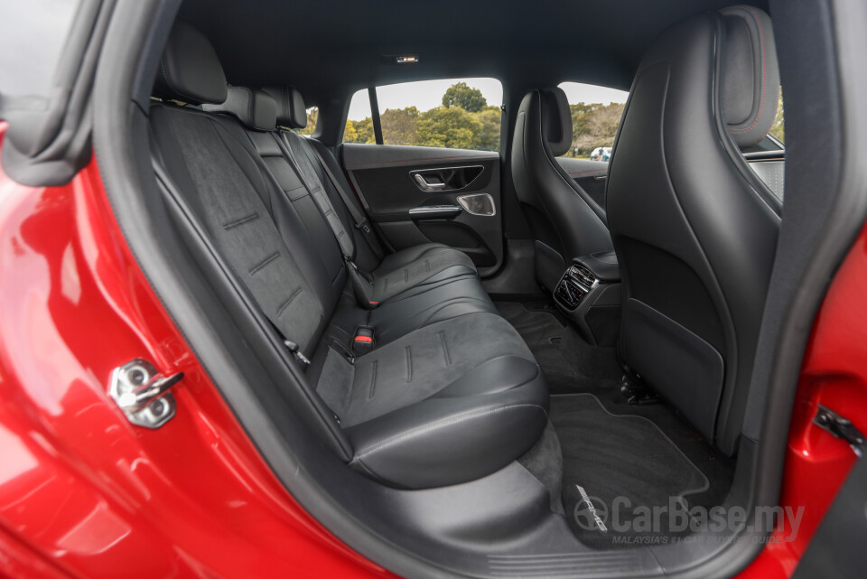 Mercedes-Benz EQE V295 (2022) Interior