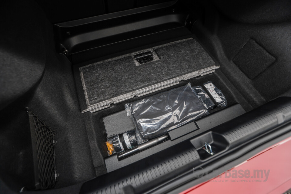 Mercedes-Benz EQE V295 (2022) Interior