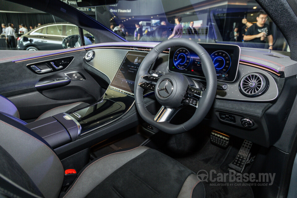 Mercedes-Benz EQE V295 (2022) Interior