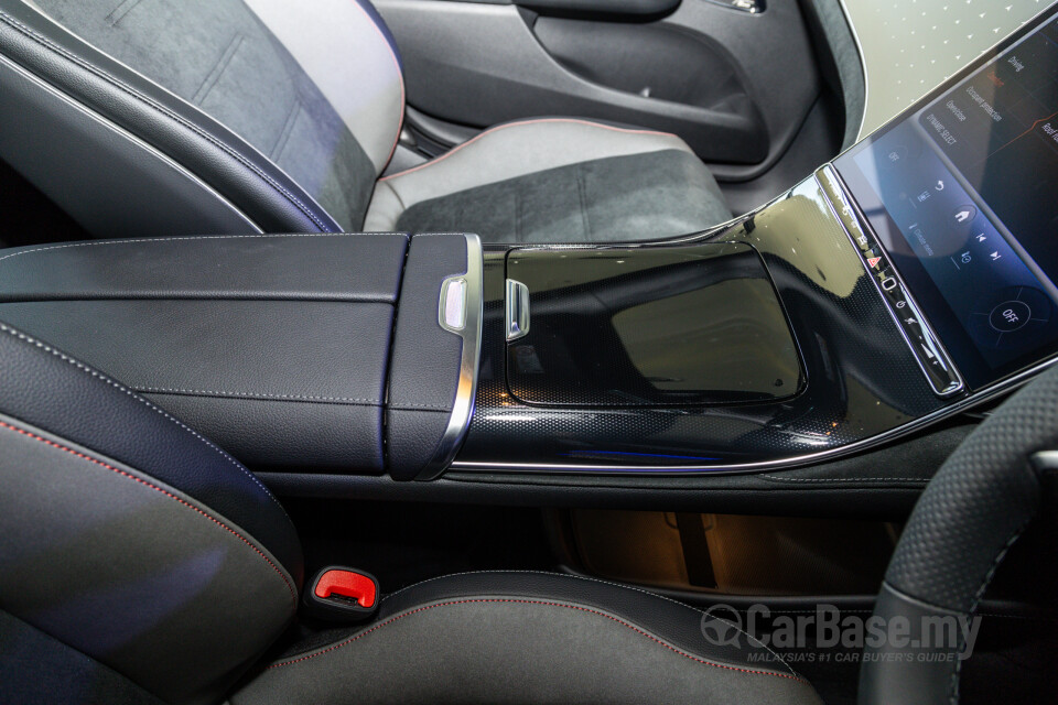 Mercedes-Benz EQE V295 (2022) Interior