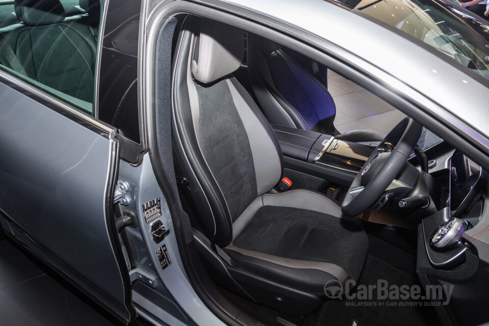 Mercedes-Benz EQE V295 (2022) Interior
