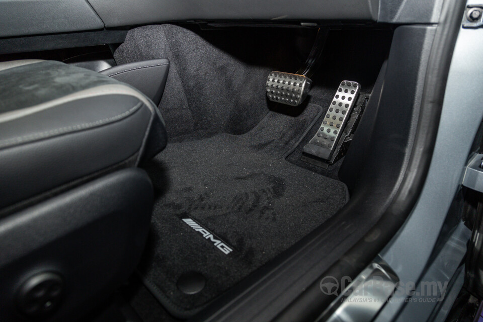 Mercedes-Benz EQE V295 (2022) Interior