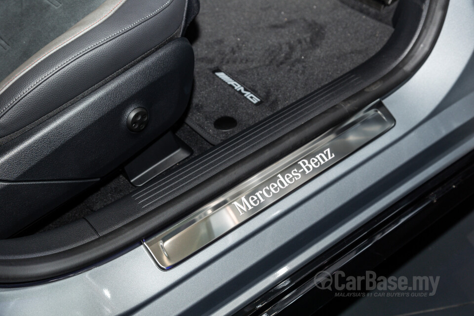 Mercedes-Benz EQE V295 (2022) Interior
