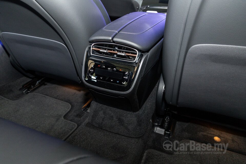 Mercedes-Benz EQE V295 (2022) Interior