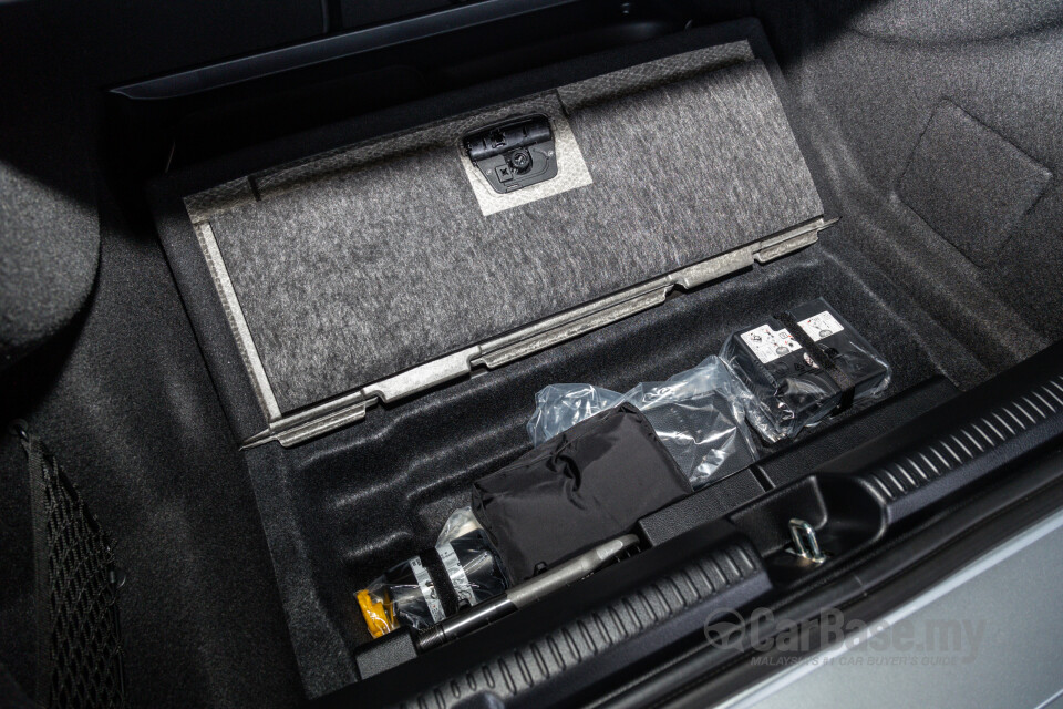 Mercedes-Benz EQE V295 (2022) Interior