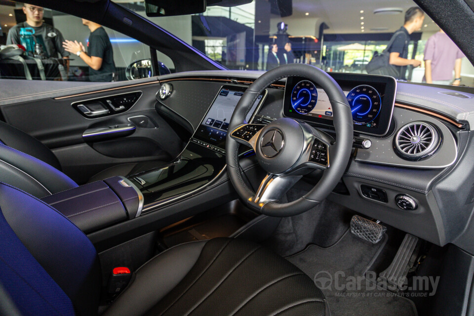 Mercedes-Benz EQE V295 (2022) Interior