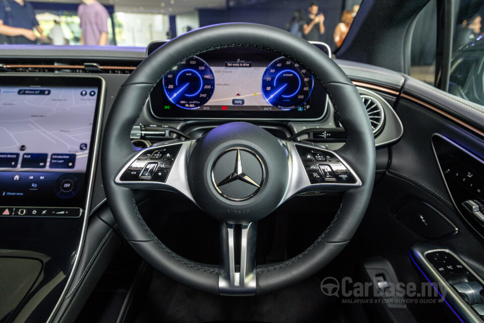 Mercedes-Benz EQE V295 (2022) Interior