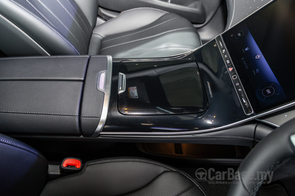 Mercedes-Benz EQE V295 (2022) Interior