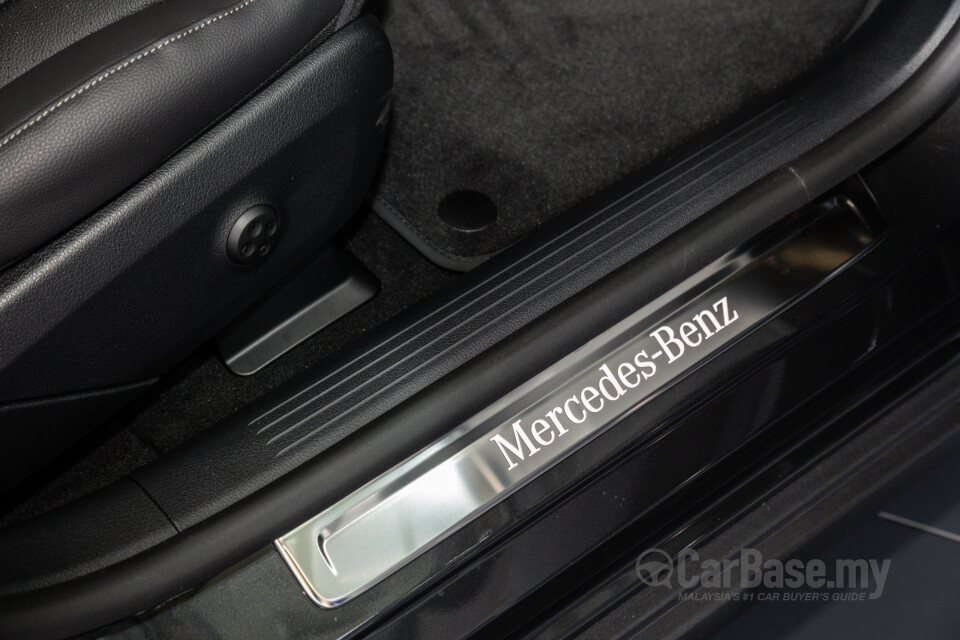 Mercedes-Benz EQE V295 (2022) Interior