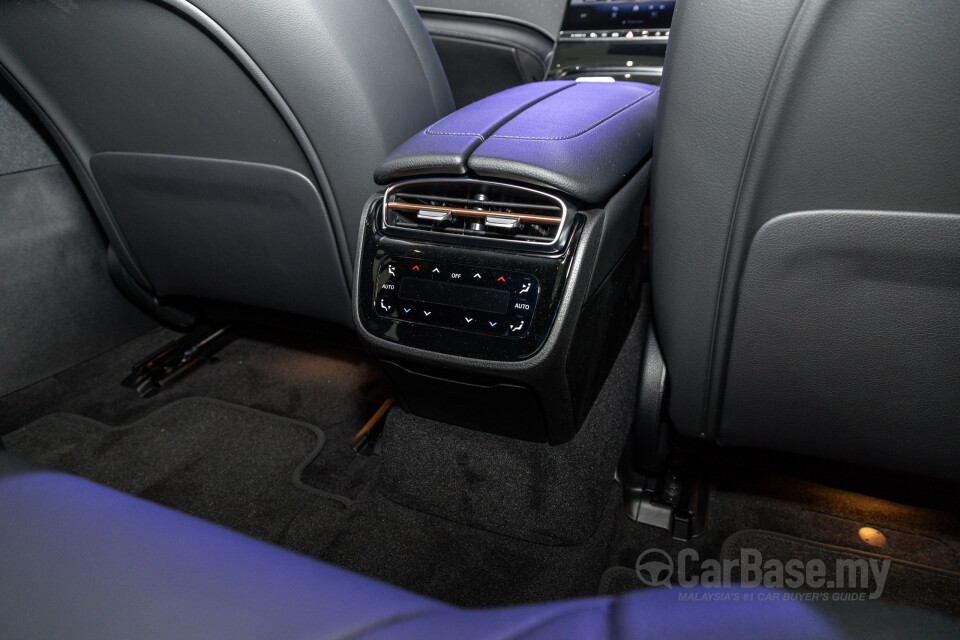 Mercedes-Benz EQE V295 (2022) Interior