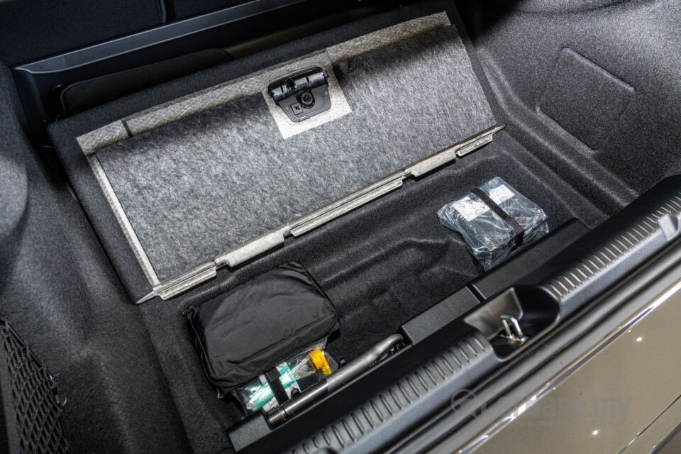 Mercedes-Benz EQE V295 (2022) Interior