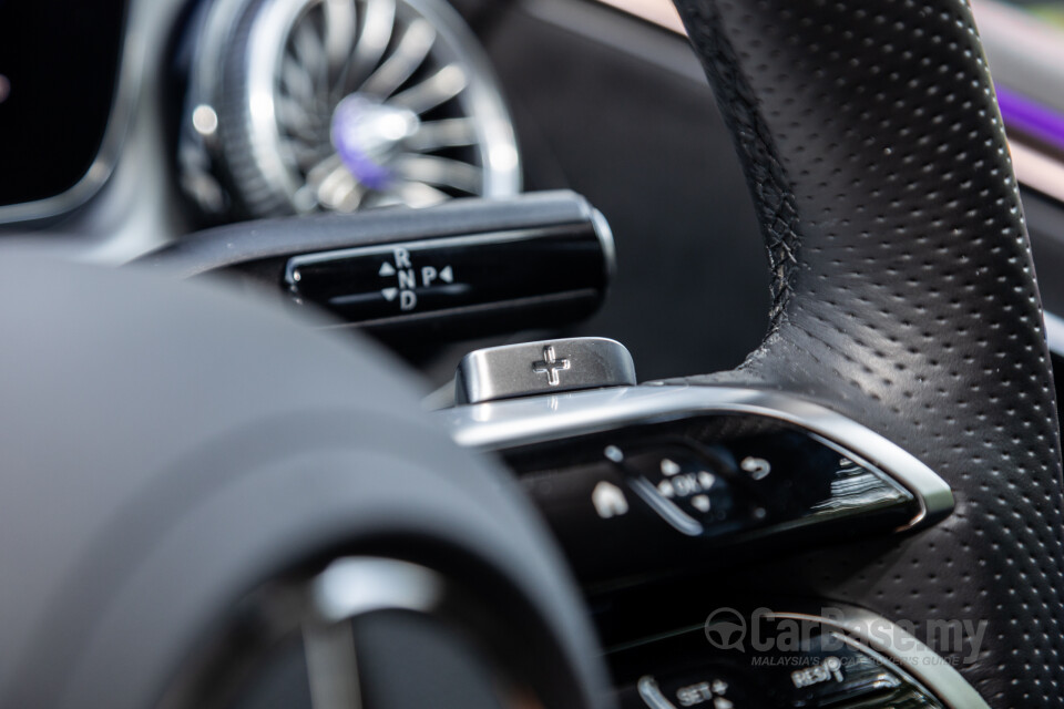 Mercedes-Benz EQE V295 (2022) Interior