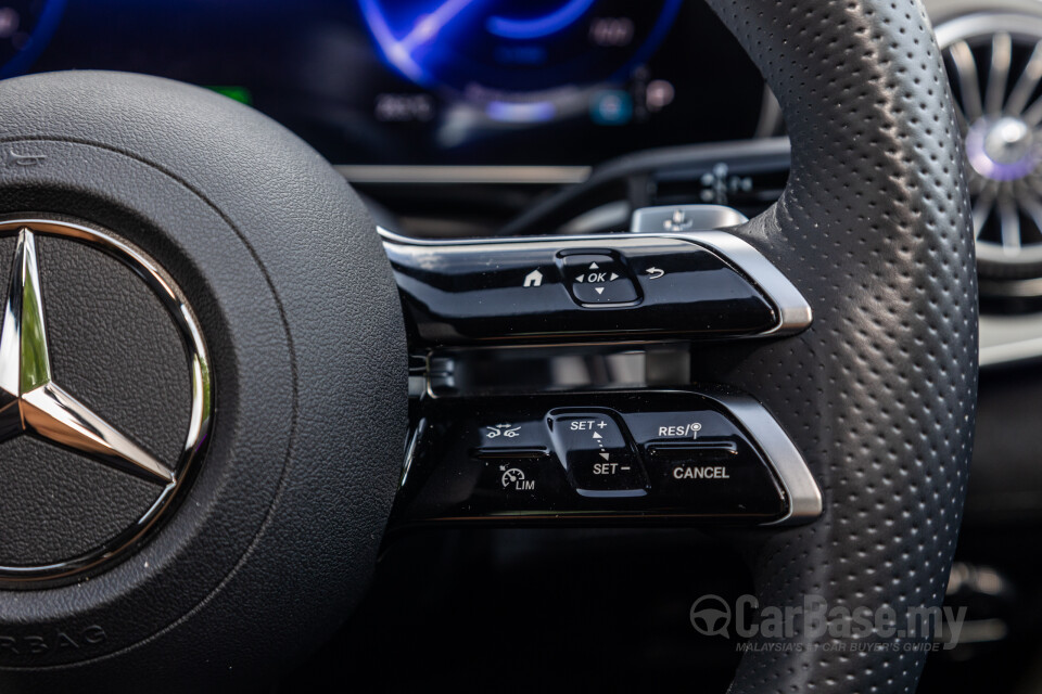 Mercedes-Benz EQE V295 (2022) Interior