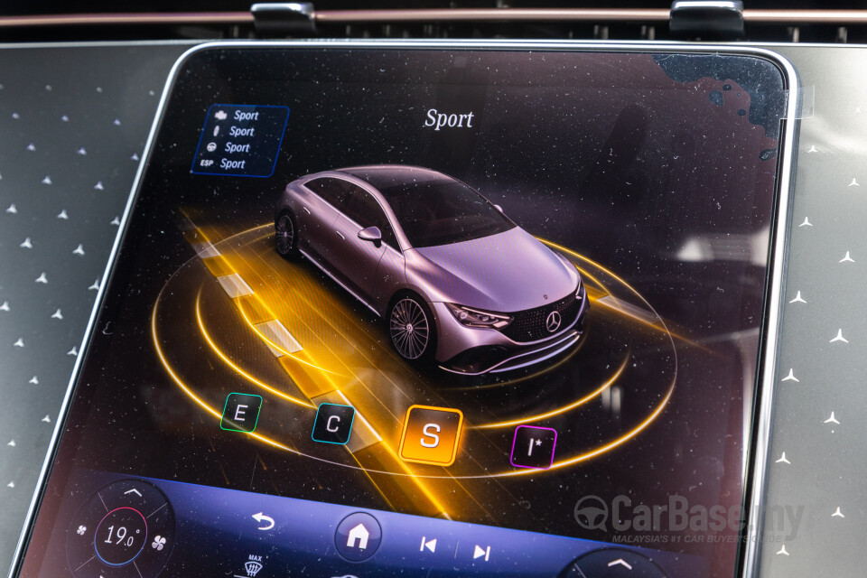 Mercedes-Benz EQE V295 (2022) Interior
