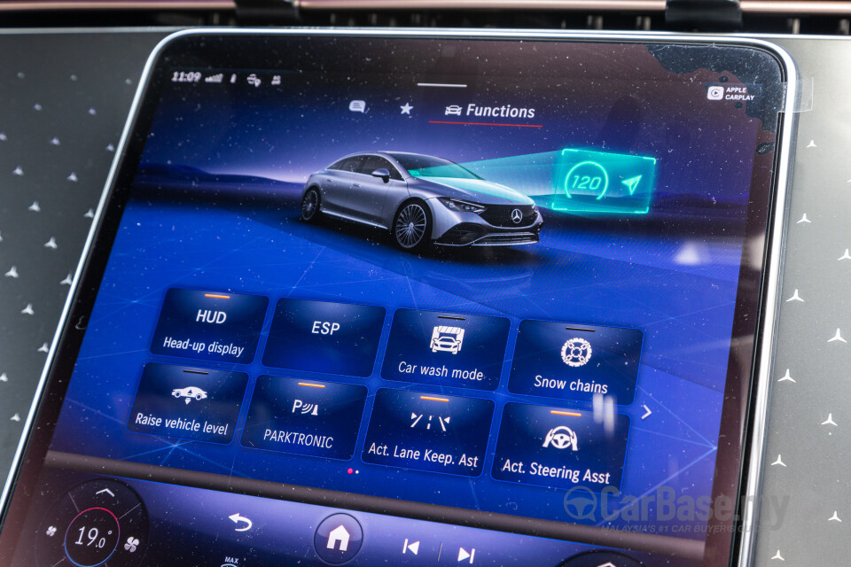 Mercedes-Benz EQE V295 (2022) Interior