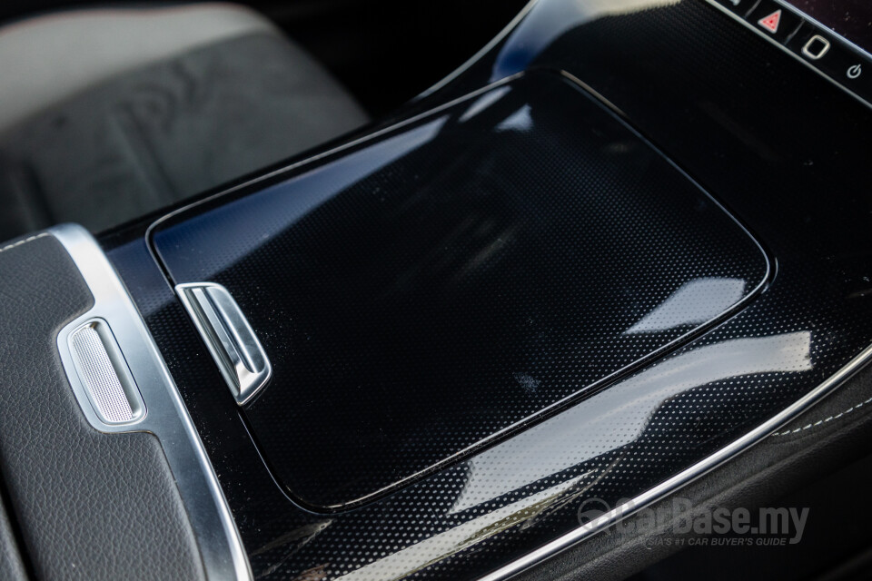 Mercedes-Benz EQE V295 (2022) Interior