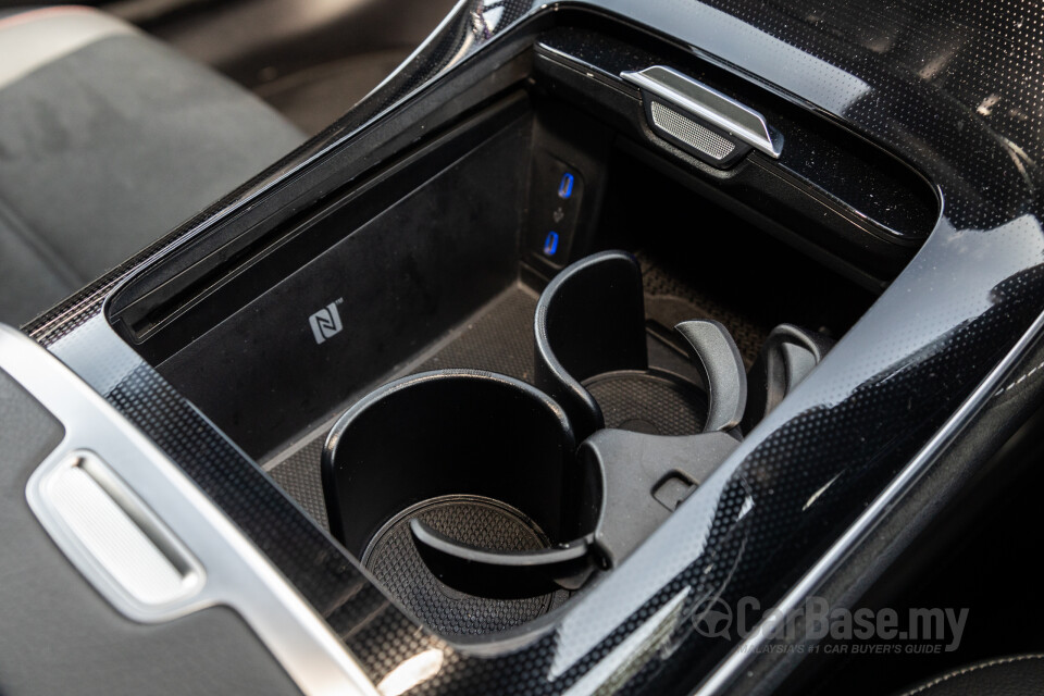 Mercedes-Benz EQE V295 (2022) Interior