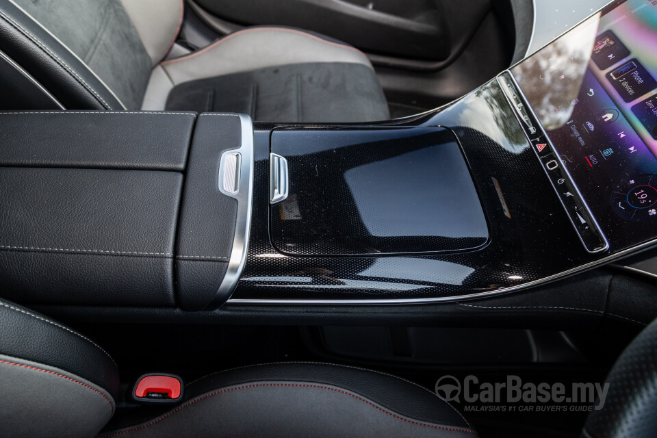 Mercedes-Benz EQE V295 (2022) Interior