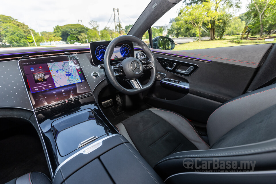 Mercedes-Benz EQE V295 (2022) Interior