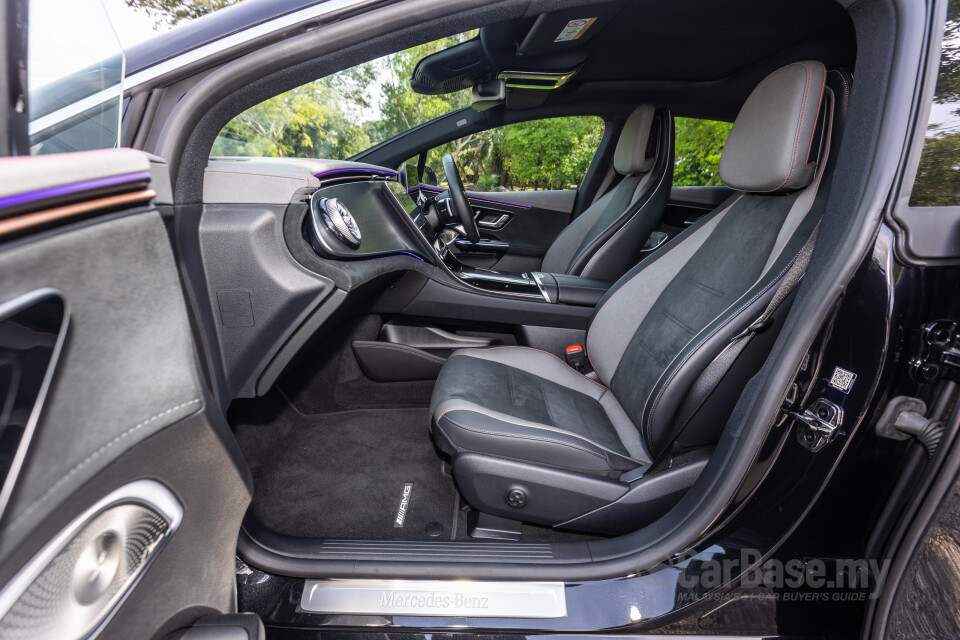 Mercedes-Benz EQE V295 (2022) Interior
