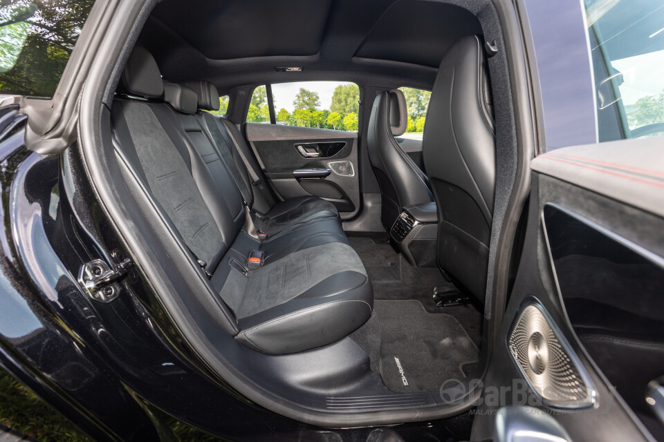 Mercedes-Benz EQE V295 (2022) Interior