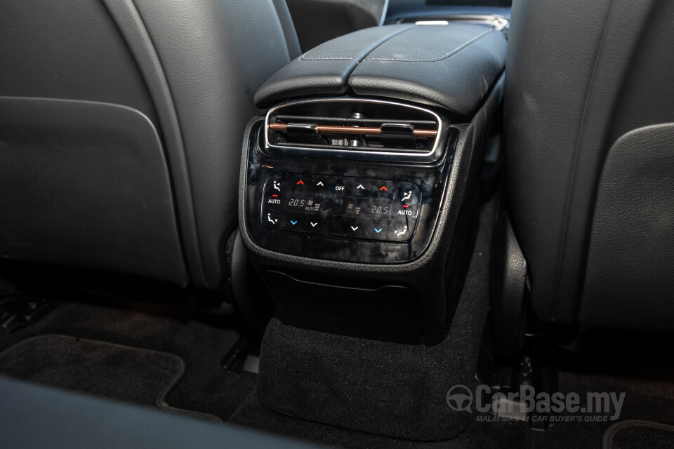 Mercedes-Benz EQE V295 (2022) Interior