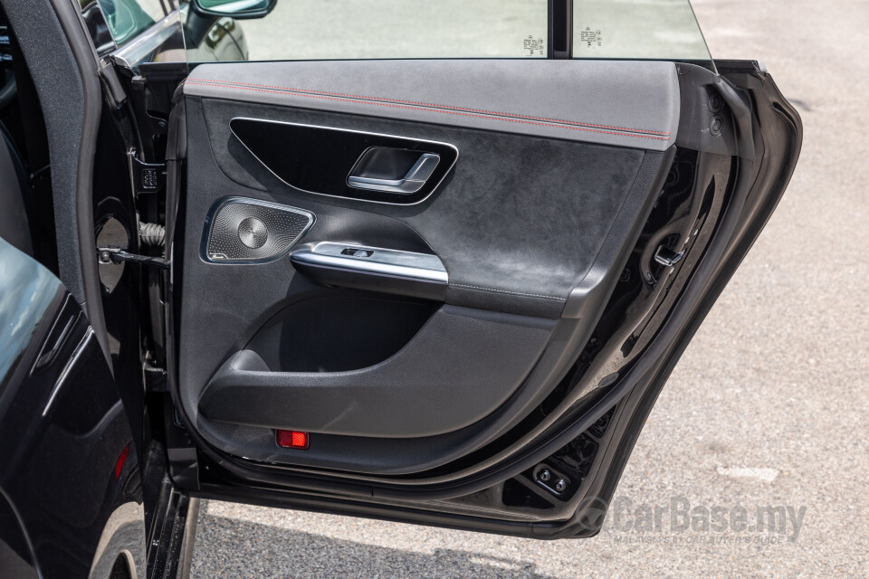 Mercedes-Benz EQE V295 (2022) Interior