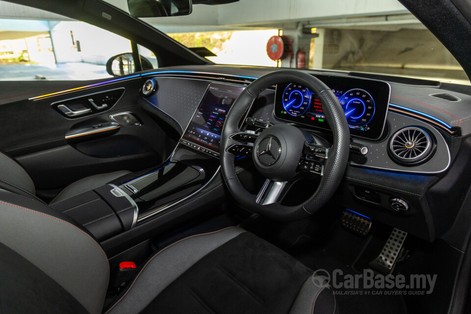 Mercedes-Benz EQE V295 (2022) Interior